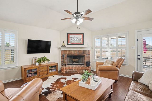 103 George Owens Road, Ponder, TX 76259
