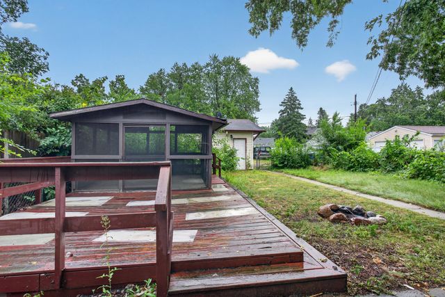 4028 Perry Avenue N, Robbinsdale, MN 55422
