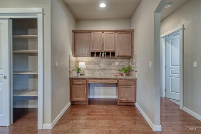 7733 N Abe Avenue, Boise, ID 83714