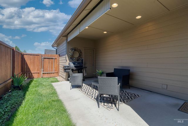 7733 N Abe Avenue, Boise, ID 83714