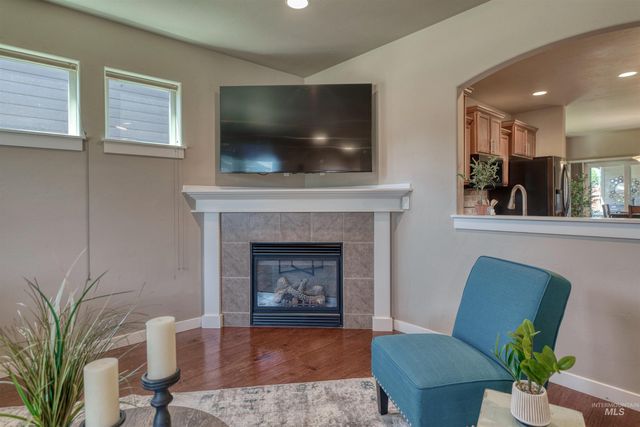 7733 N Abe Avenue, Boise, ID 83714