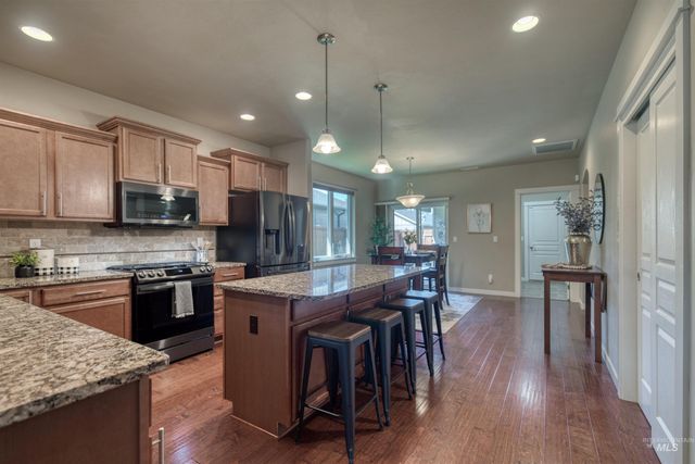 7733 N Abe Avenue, Boise, ID 83714
