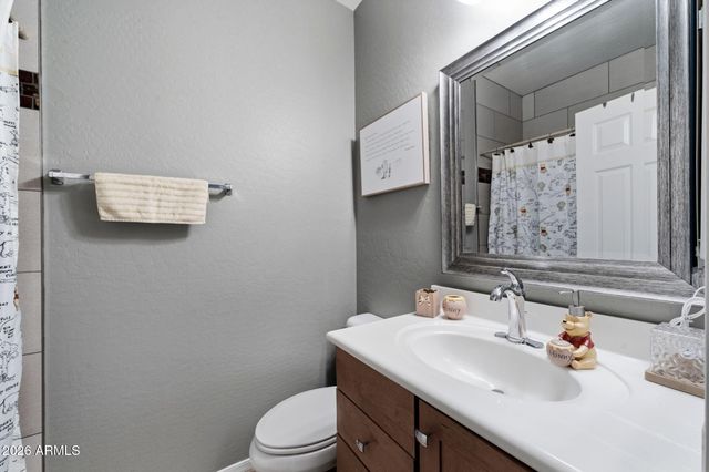 1330 S AARON Drive 215, Mesa, AZ 85209