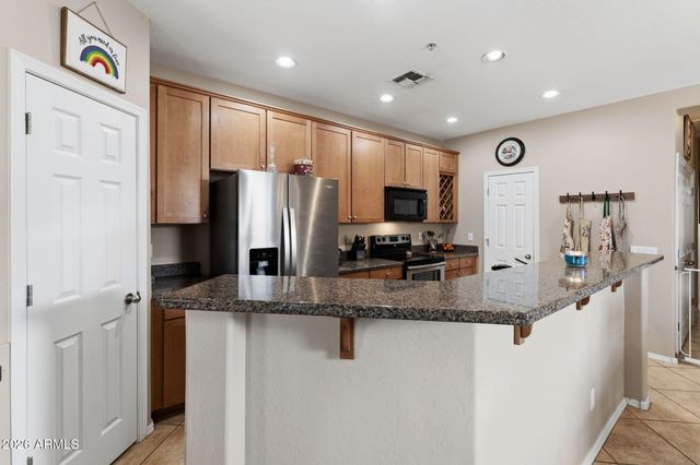 1330 S AARON Drive 215, Mesa, AZ 85209
