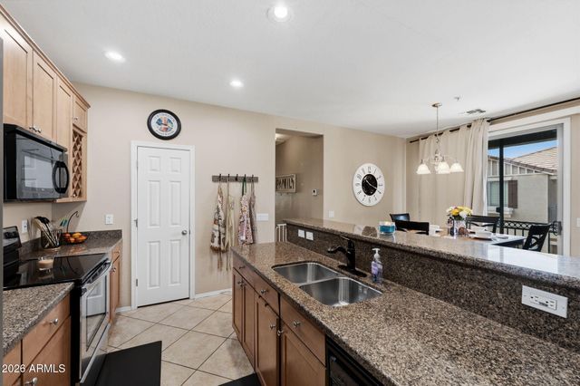 1330 S AARON Drive 215, Mesa, AZ 85209