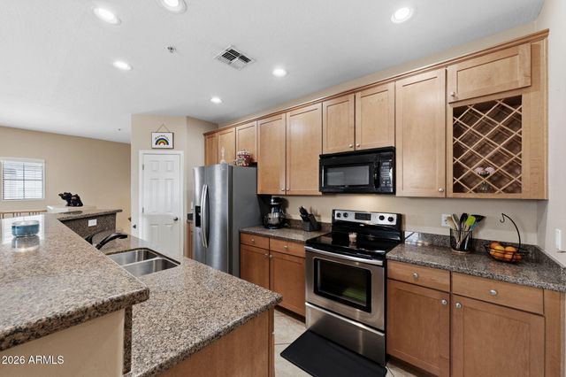 1330 S AARON Drive 215, Mesa, AZ 85209