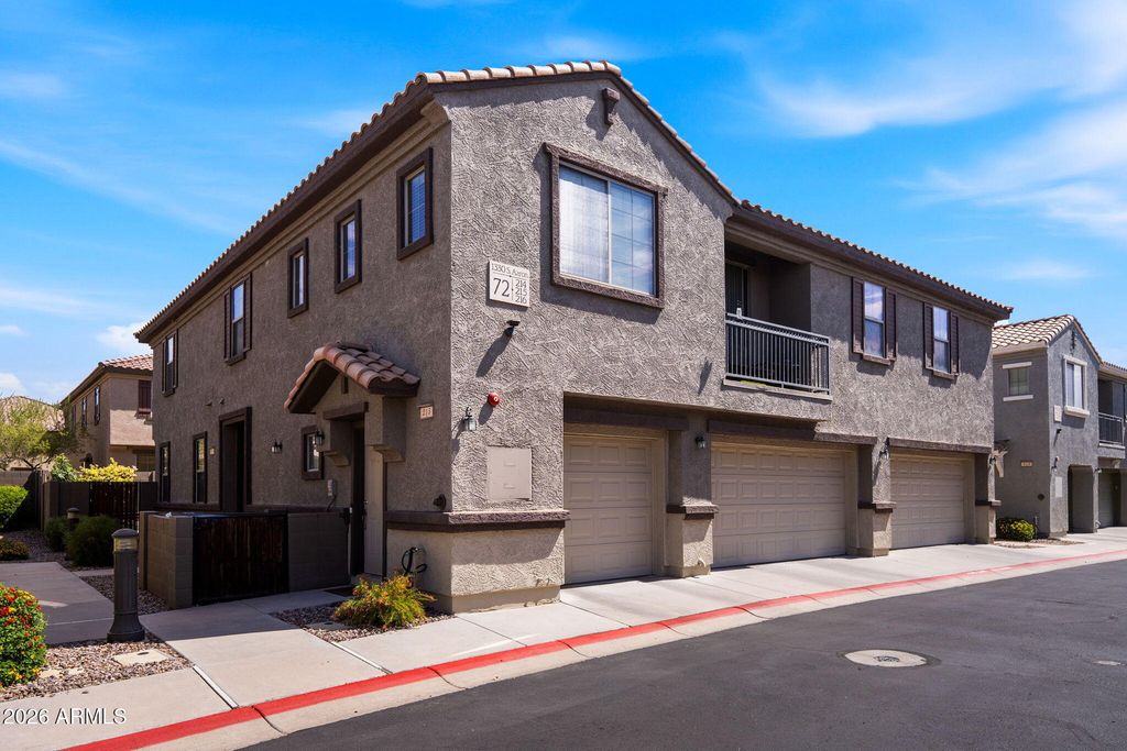 1330 S AARON Drive 215, Mesa, AZ 85209