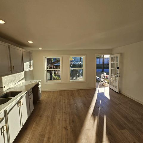 814 S Lyon Street, Sherman, TX 75092