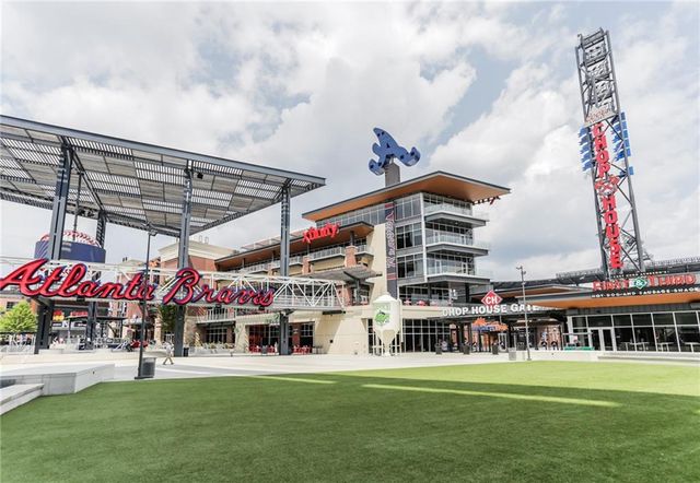 3758 Chattahoochee Summit SE Drive 21, Atlanta, GA 30339