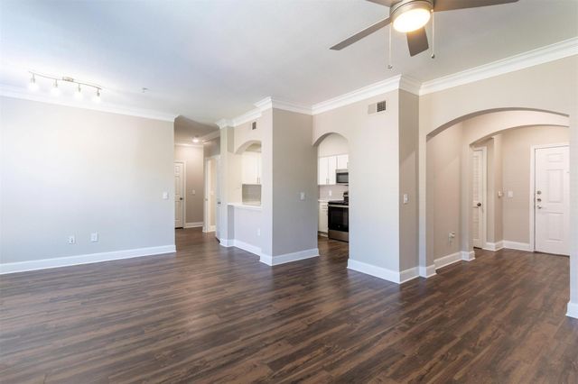 320 Jackson Hill Street 135, Houston, TX 77007