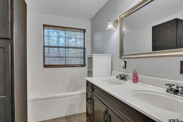 4985 County Road 409D, Henderson, TX 75654