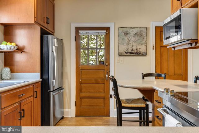 305 N KENMORE ST, Arlington, VA 22201