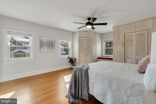 305 N KENMORE ST, Arlington, VA 22201