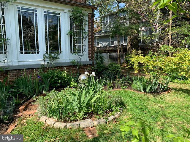 305 N KENMORE ST, Arlington, VA 22201