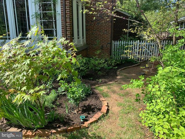 305 N KENMORE ST, Arlington, VA 22201