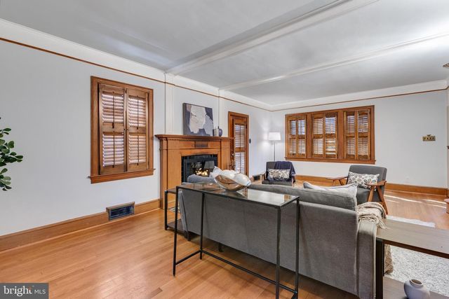 305 N KENMORE ST, Arlington, VA 22201