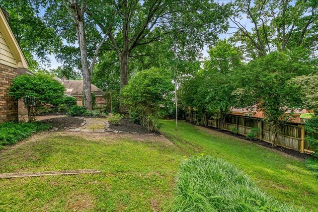 895 CULLY RD, Memphis, TN 38018