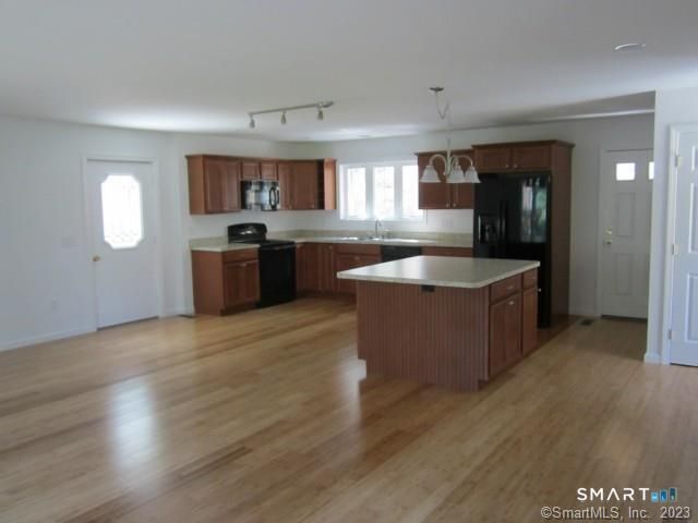 2 Reynolds Road, Danbury, CT 06811