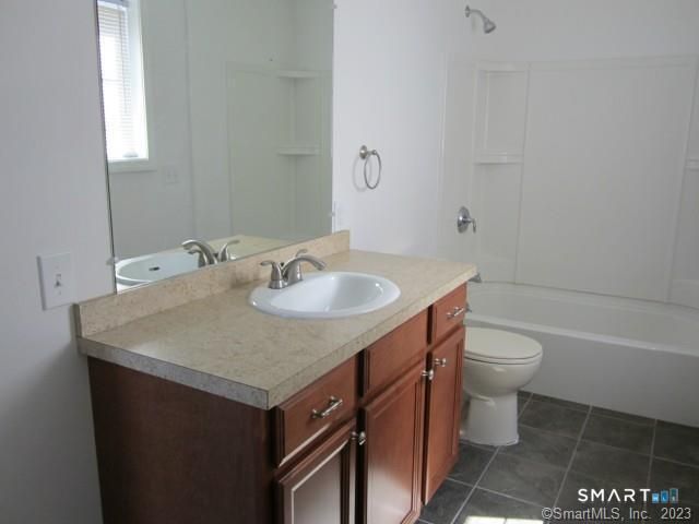 2 Reynolds Road, Danbury, CT 06811