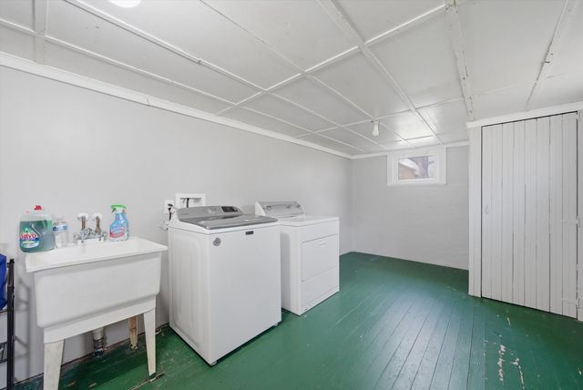 305 Circle Road, Fox River Grove, IL 60021