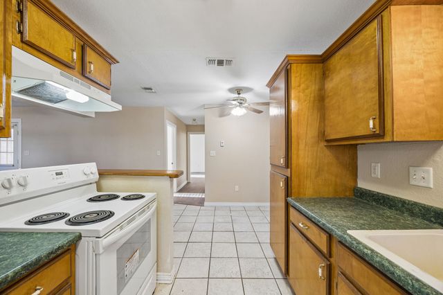 1104 E High Street, Terrell, TX 75160