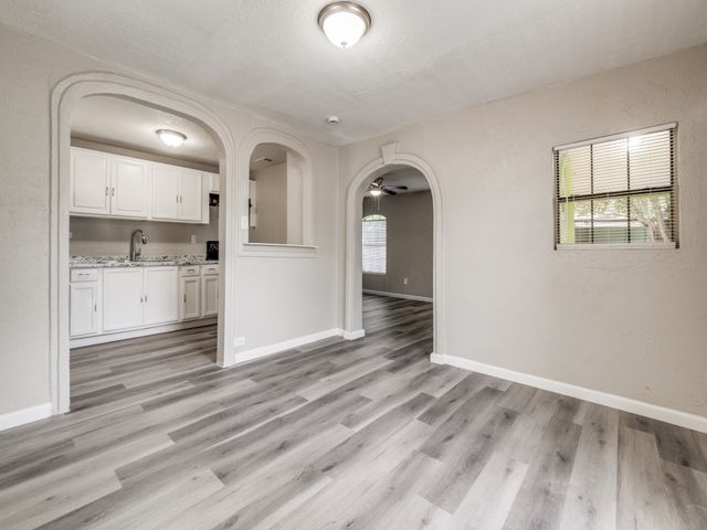 1228 Valley Street, Dallas, TX 75203