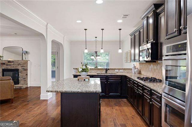 459 Fairway Drive, Acworth, GA 30101