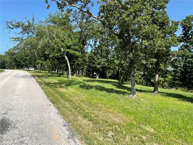 2820 County Road 207, Eureka Springs, AR 72632