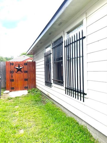 1134 Somercotes Lane, Channelview, TX 77530