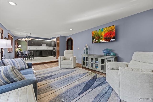 47 Inverness Circle, Amherst, NY 14051