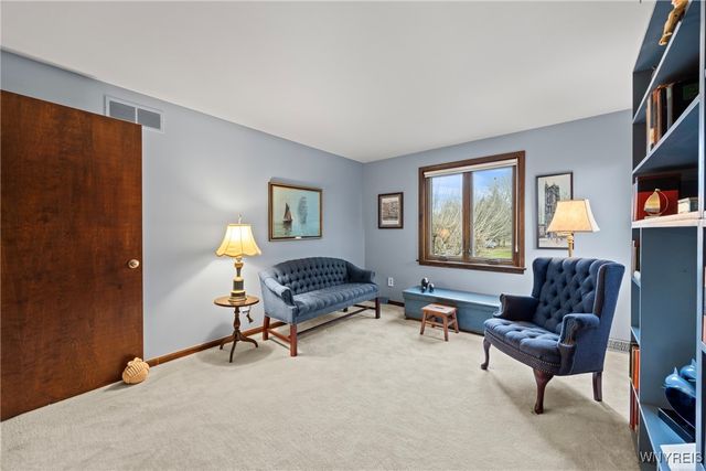 47 Inverness Circle, Amherst, NY 14051