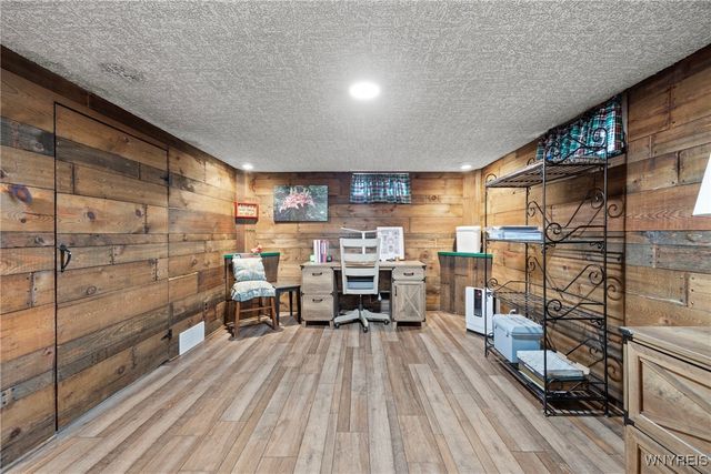 47 Inverness Circle, Amherst, NY 14051