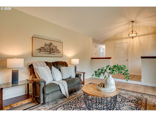 118 Ne 108TH St, Vancouver, WA 98685