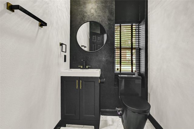 11915 Helene Court, Pinehurst, TX 77362