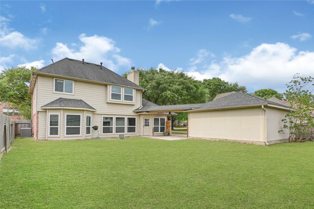 11915 Helene Court, Pinehurst, TX 77362