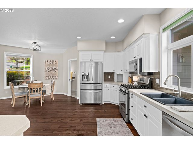 8707 Sw FIRVIEW Pl, Beaverton, OR 97007