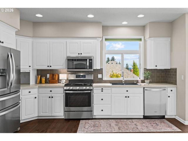 8707 Sw FIRVIEW Pl, Beaverton, OR 97007