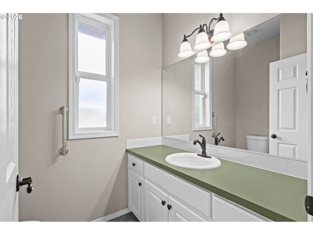 8707 Sw FIRVIEW Pl, Beaverton, OR 97007