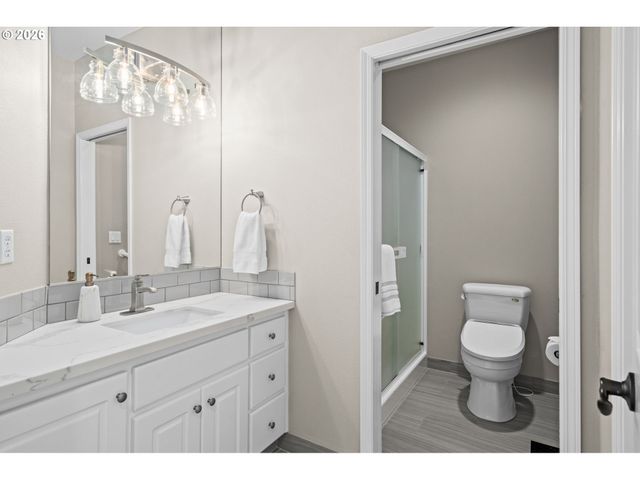 8707 Sw FIRVIEW Pl, Beaverton, OR 97007