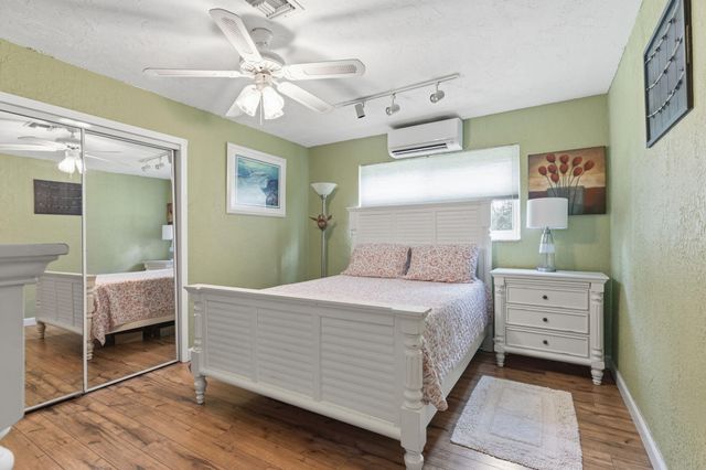 5521 SW 160th Avenue, Southwest Ranches, FL 33331