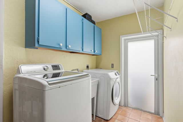 5521 SW 160th Avenue, Southwest Ranches, FL 33331