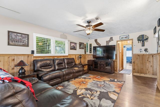 5521 SW 160th Avenue, Southwest Ranches, FL 33331
