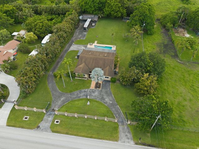 5521 SW 160th Avenue, Southwest Ranches, FL 33331