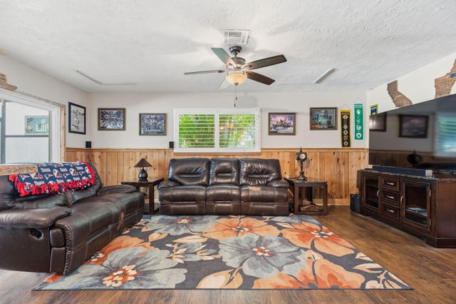 5521 SW 160th Avenue, Southwest Ranches, FL 33331