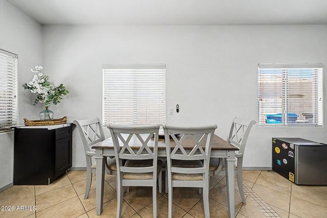 5614 S 26TH Place, Phoenix, AZ 85040