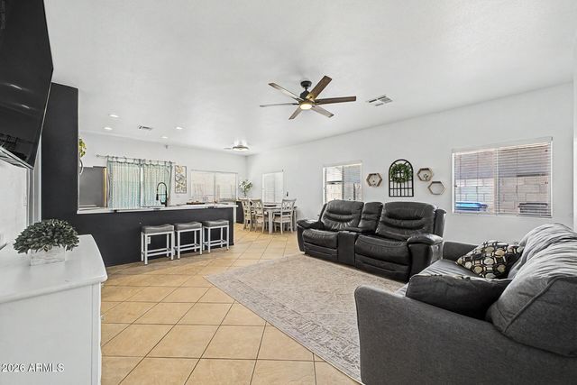 5614 S 26TH Place, Phoenix, AZ 85040