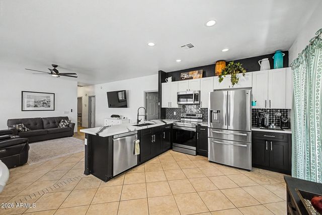 5614 S 26TH Place, Phoenix, AZ 85040