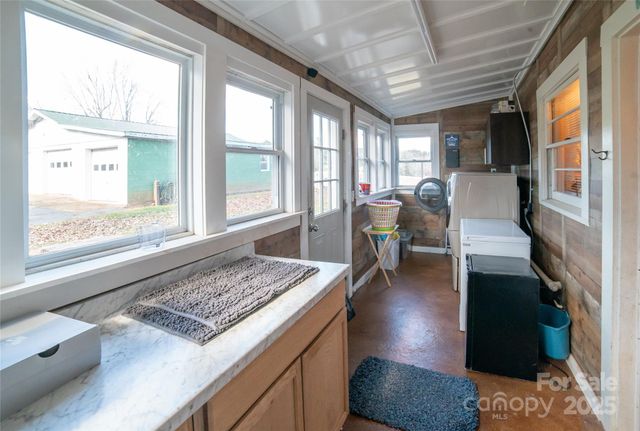 4263 Fox Road, Lenoir, NC 28645