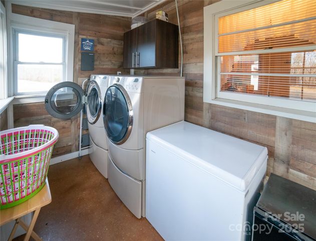 4263 Fox Road, Lenoir, NC 28645