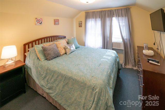 4263 Fox Road, Lenoir, NC 28645